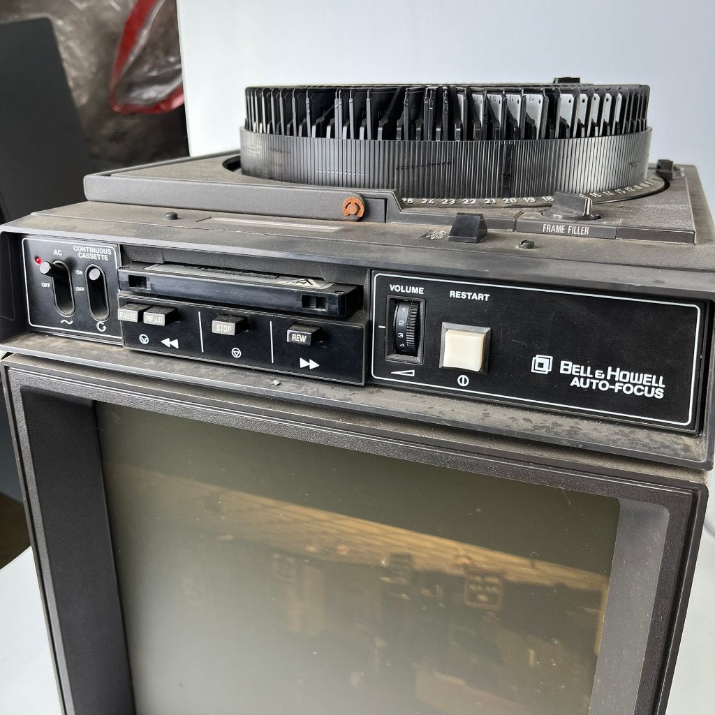 Vintage Bell & Howell RingMaster Sound/Slide Projector – Dia, Ophalen, Gebruikt, ., Met scherm