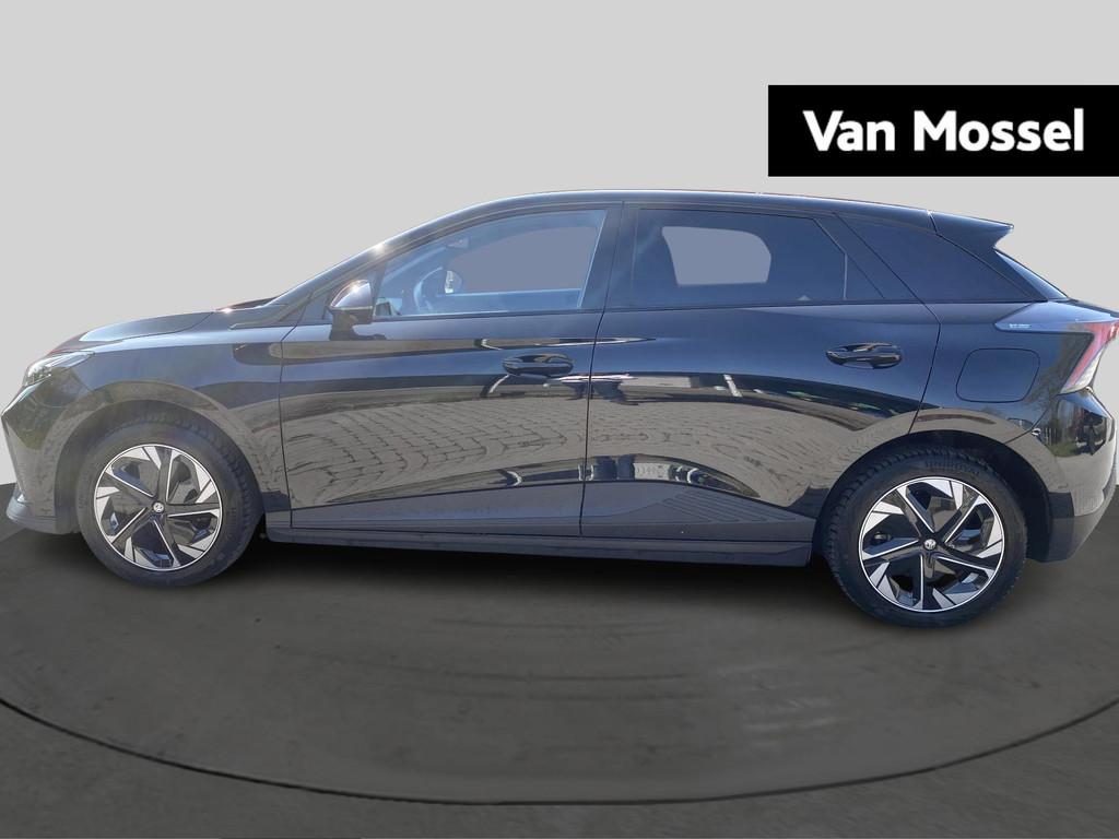 MG MG4 64 kWh Luxury (automatique), Autos, MG, Achat, Noir, 5 portes, 5 places
