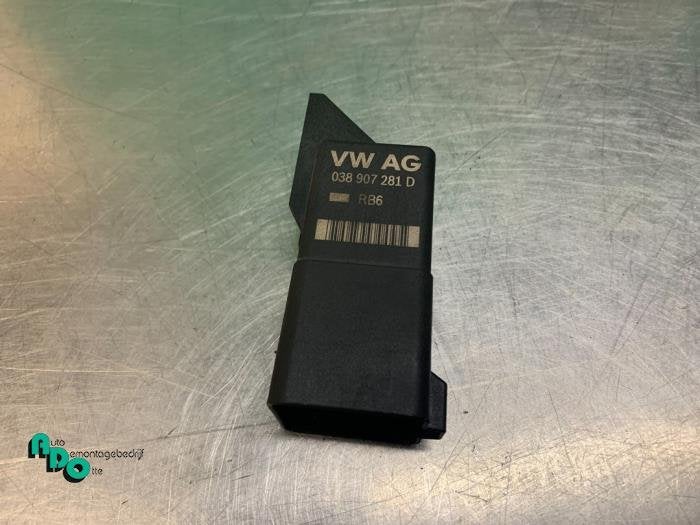 Voorgloei Relais van een Volkswagen Caddy (Caddy 10-), Gebruikt, -, Volkswagen, -