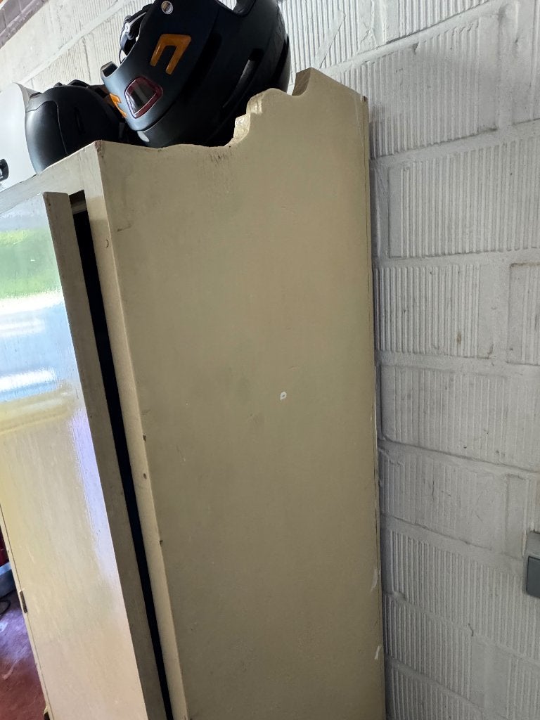 Gratis Kast, Ophalen, Met plank(en), Minder dan 50 cm, Gebruikt