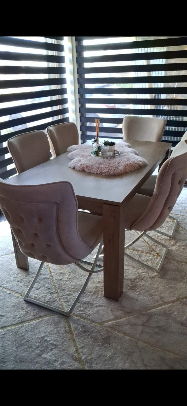 Eettafel met 6 stoelen, Ophalen