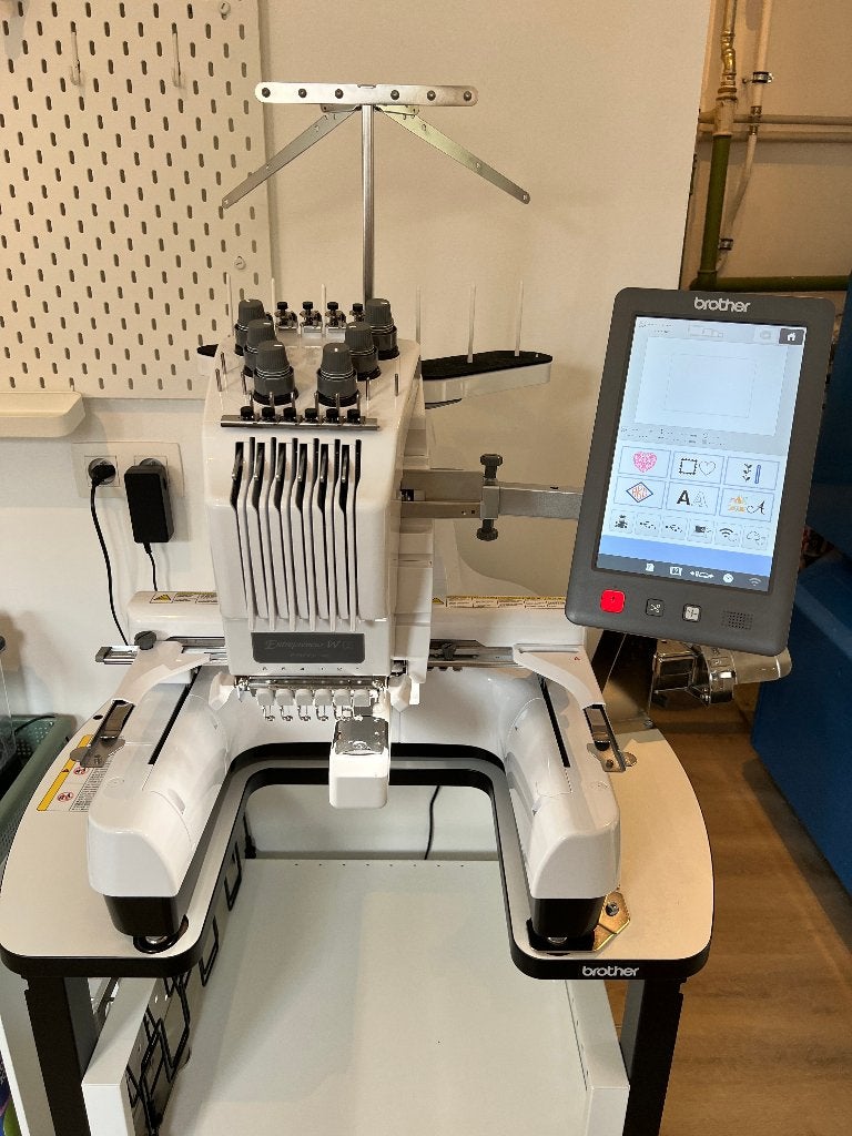 Brother PR680W, Ophalen, Gebruikt, Naaimachine, Industrieel