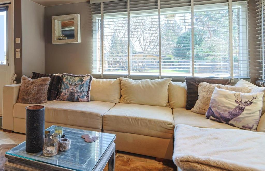 Grand salon d'angle beige en Nubuck, Huis en Inrichting, Ophalen