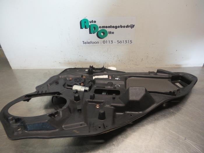 Mécanique vitre 4portes arrière droite d'un Mazda 6 (6 02-, -, Mazda, Utilisé, -