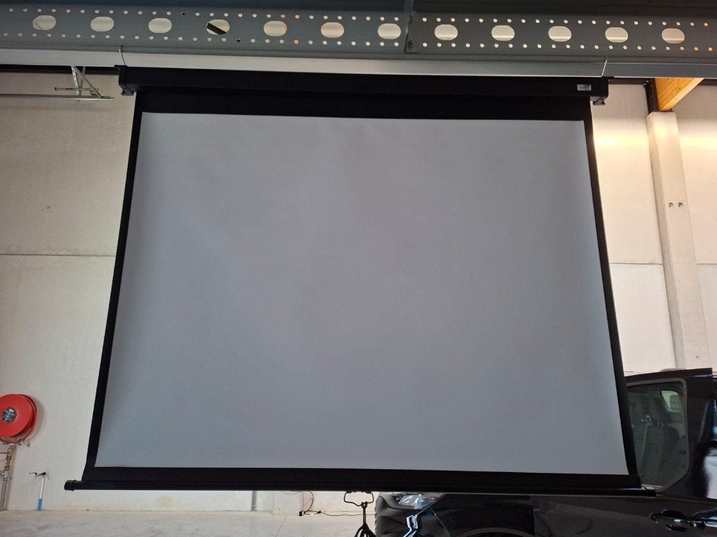 Manueel Projectiescherm 72", Ophalen, Handmatig, Nieuw