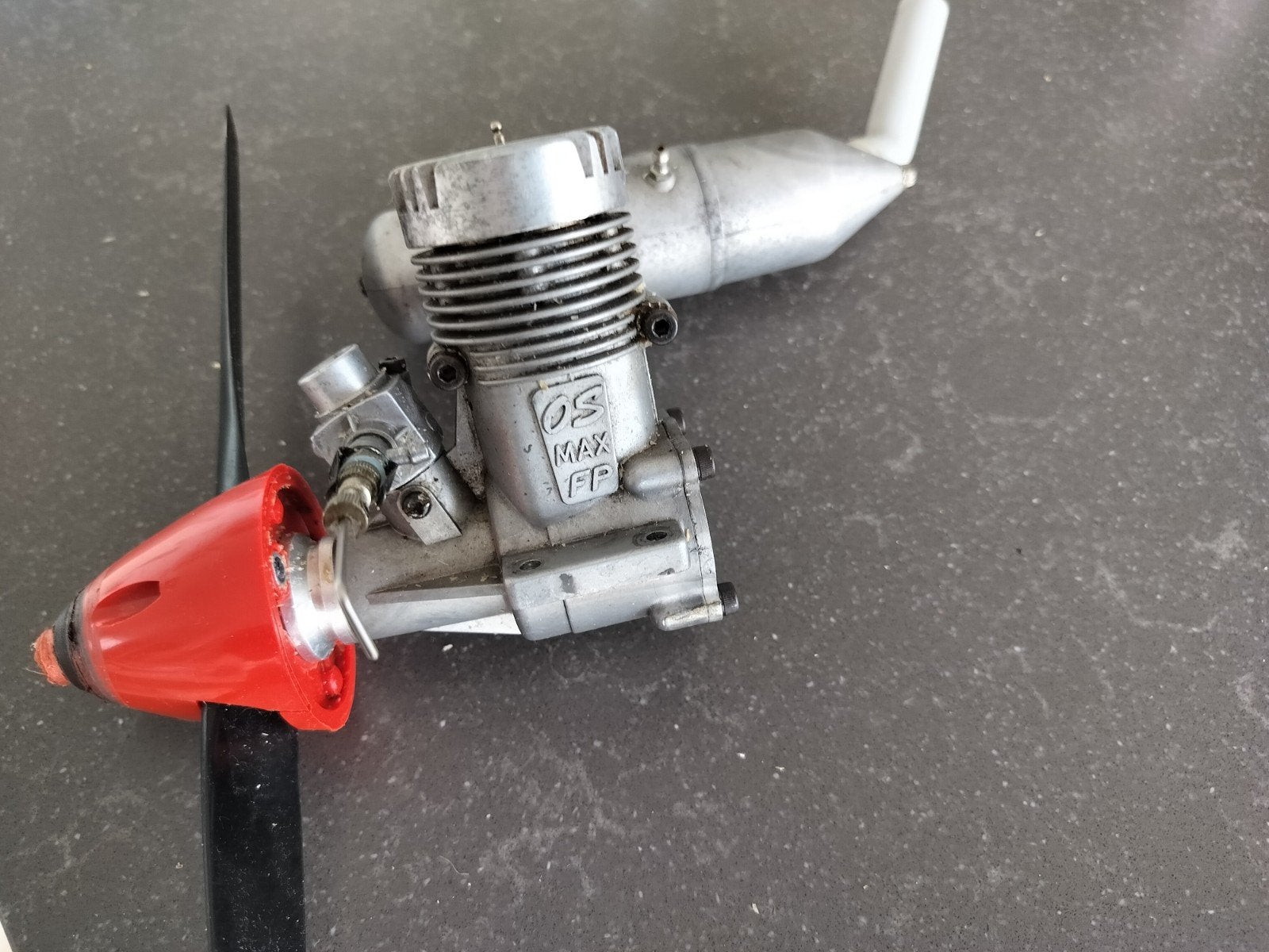 OS Nitro motor 60 AXFP tweetakt, Hobby en Vrije tijd, Ophalen, Zo goed als nieuw, Nitro
