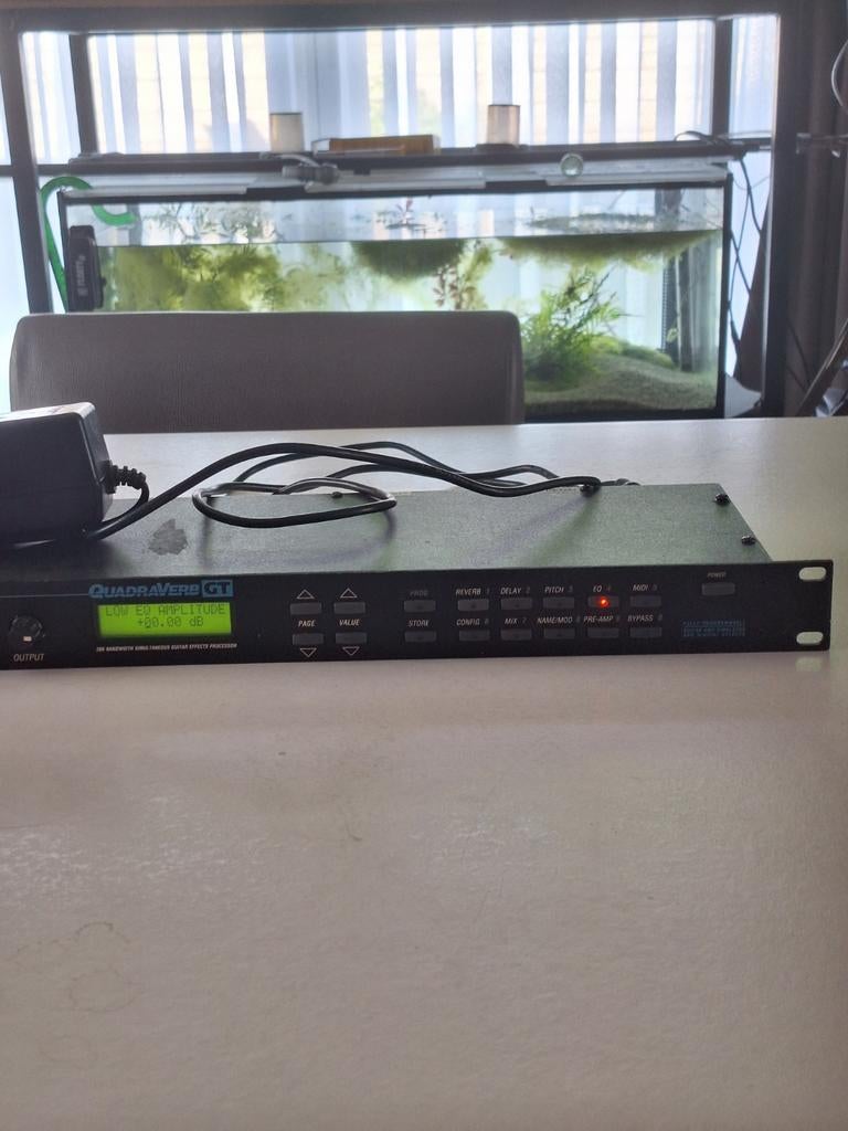 Quadraverbe Alesis GT, Musique & Instruments, Instruments à corde | Guitares | Électriques, Enlèvement ou Envoi