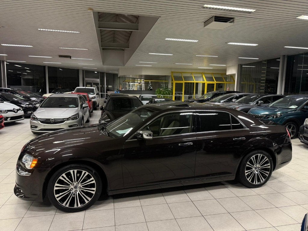 Lancia Thema 3.0D 176kW V6 Année 10/2012, 73.000km E5, Autos, Cuir, Achat, Entreprise, Carnet d'entretien