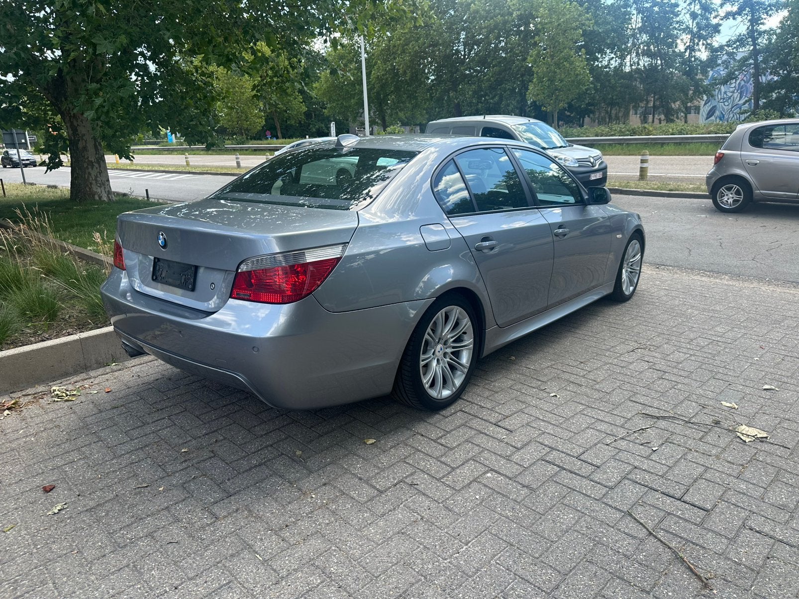 Bmw 525 d M-pakket automaat, Auto's, Automaat, 4 deurs, Achterwielaandrijving, Zwart