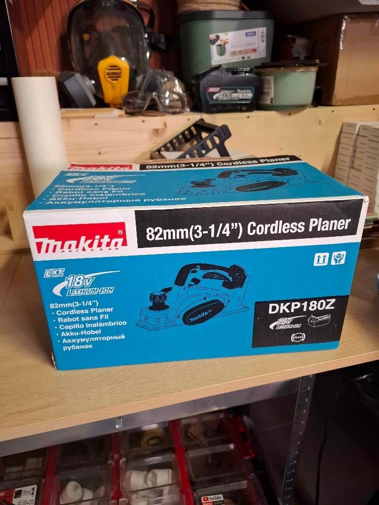 Rabot Makita DKP180Z, Enlèvement ou Envoi, Neuf, Batterie