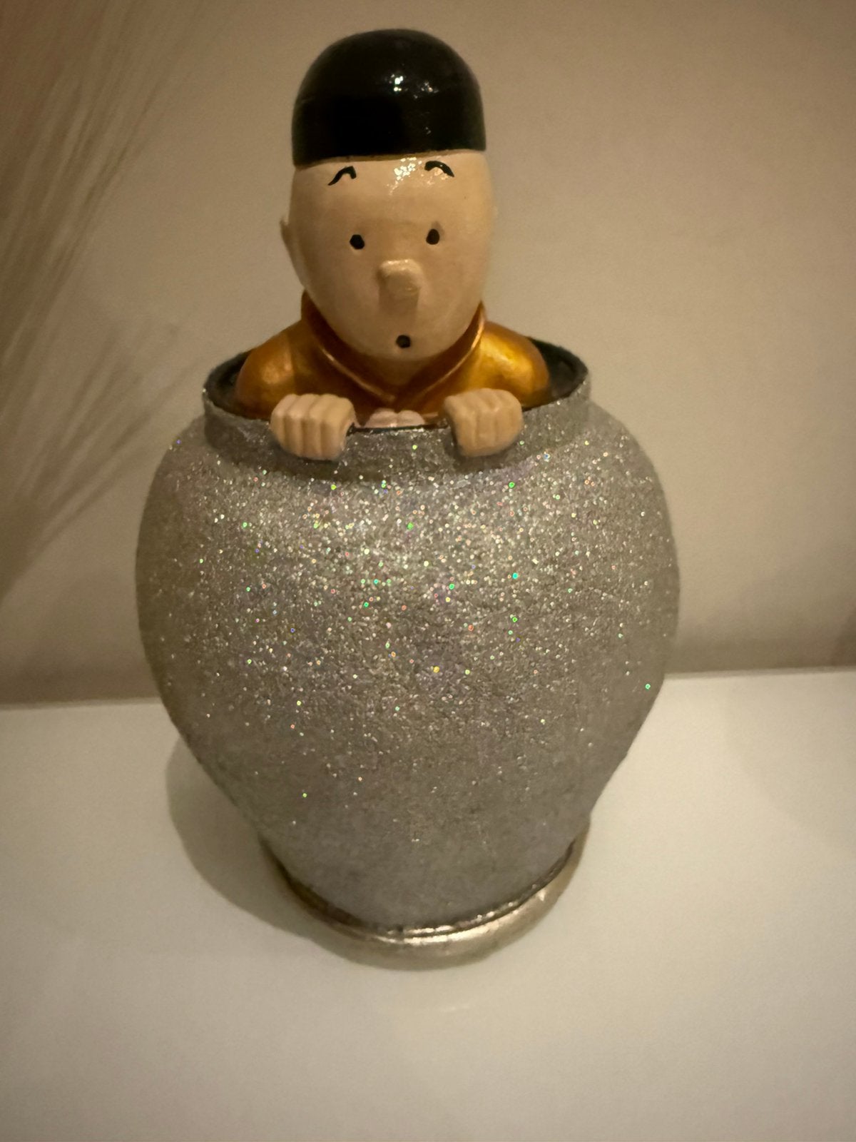 Kuifje in de potiche decoratieve/replica uitvoering, 26cm, Ophalen of Verzenden, Kuifje, Gebruikt, Beeldje of Figuurtje