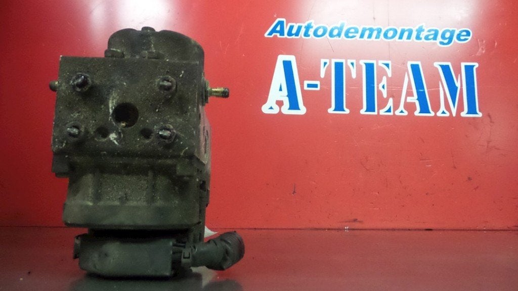 ABS POMP Suzuki Swift (SF310 / 413) (|0273004323|962502|), Auto-onderdelen, Robert Bosch AG, Gebruikt, Robert-Bosch-Allee 1
74232  Abstatt, DE