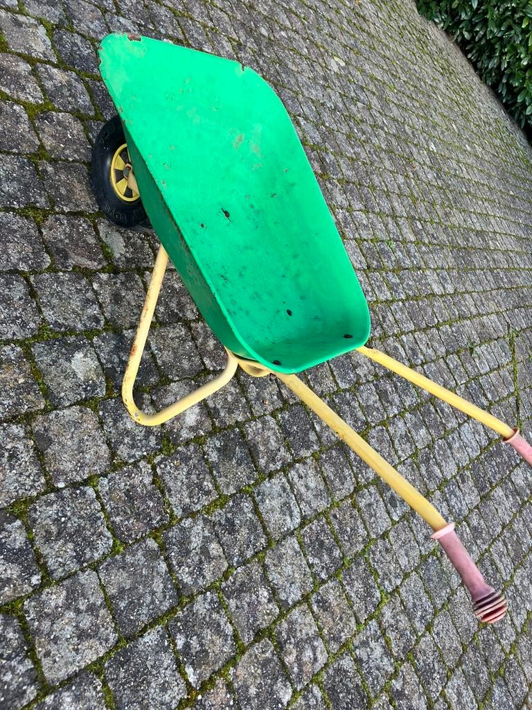Metalen kinderkruiwagen., Ophalen, Gebruikt