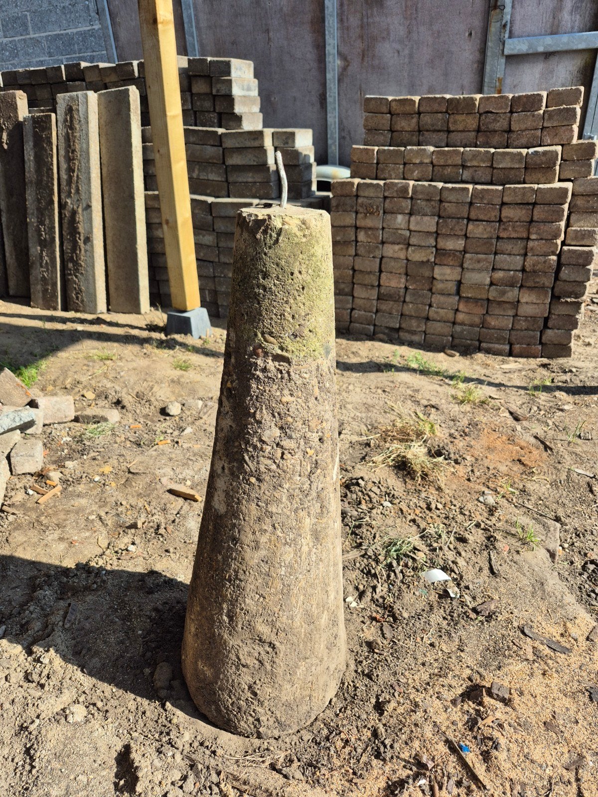Betonpoer, serrepaal, betonpaal, Ophalen