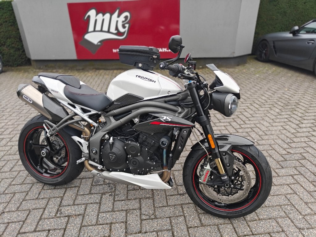 Triumph Speed Triple 1050RS 2018 26dkm, Occasion, Traction Control, Motorrijbewijs A, Bedrijf