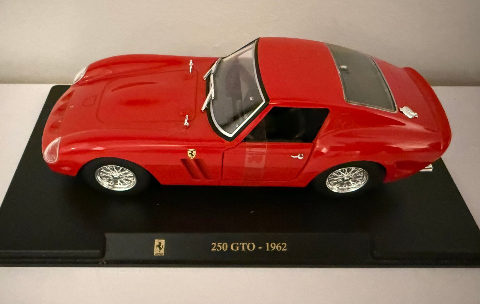 Bburago Ferrari 250 GTO 1:24, Hobby en Vrije tijd, Modelauto's | 1:24, Ophalen of Verzenden, Zo goed als nieuw, Auto, Burago