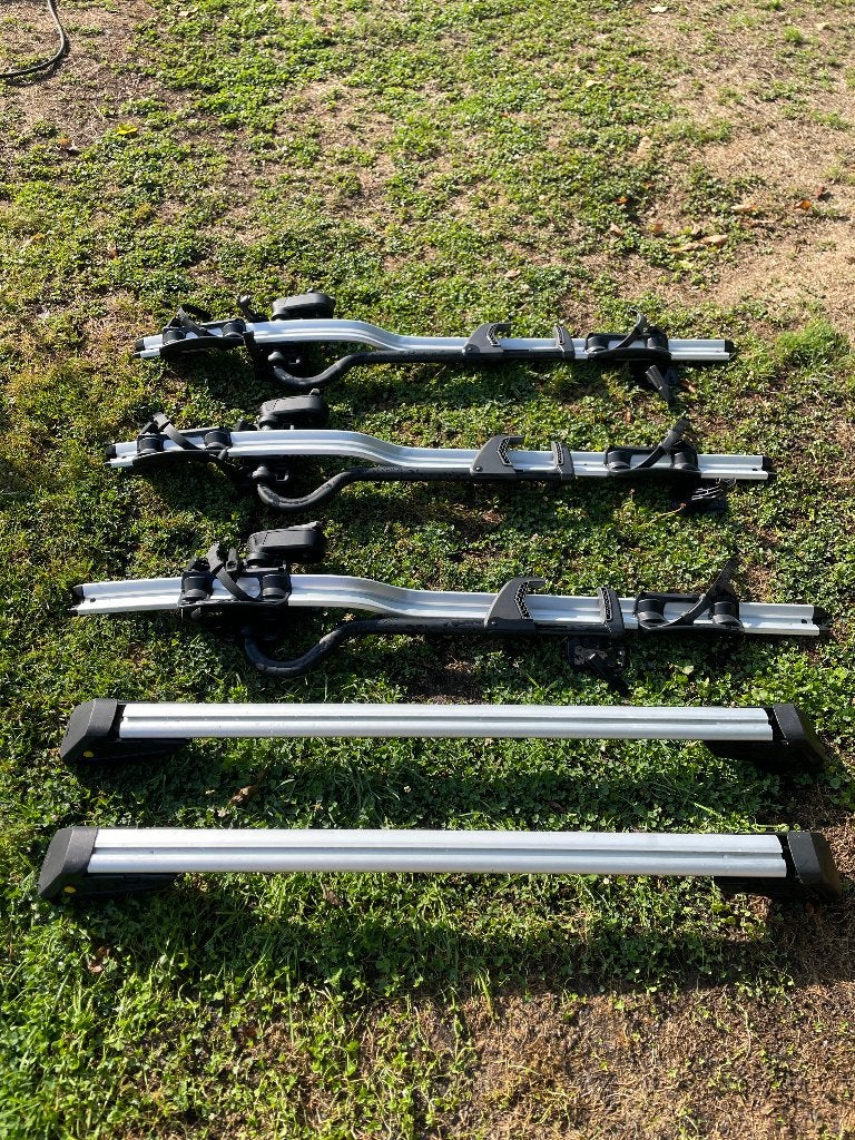 Barre de toit et porte vélo Audi Q4 etron, Auto diversen, Fietsendragers, Ophalen, 3 fietsen of meer, Zo goed als nieuw, Fietsendrager-accessoire