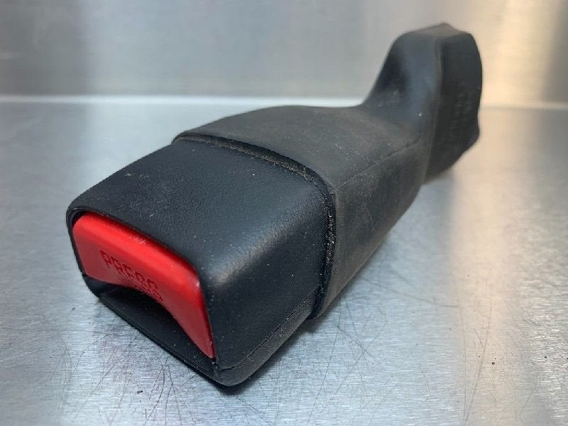 BOUCLE DE CEINTURE ARRIÈRE DROIT Legacy Touring Wagon (BP), Utilisé, Subaru