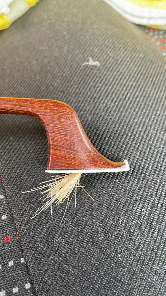 Archet de violoncelle audinot paris, Enlèvement ou Envoi, Comme neuf