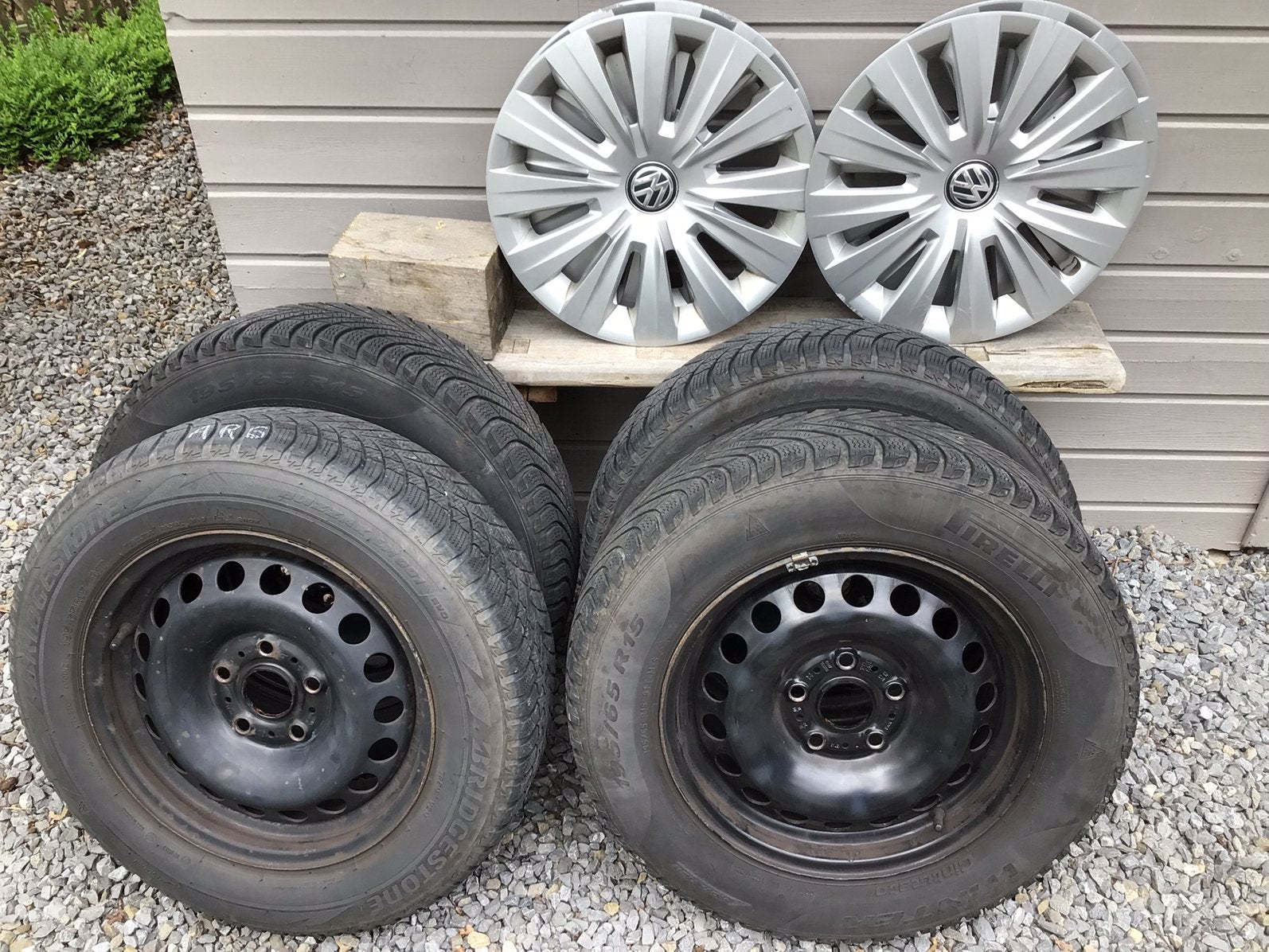 4 Roue et pneus neuge a vendre, Ophalen, Band(en)