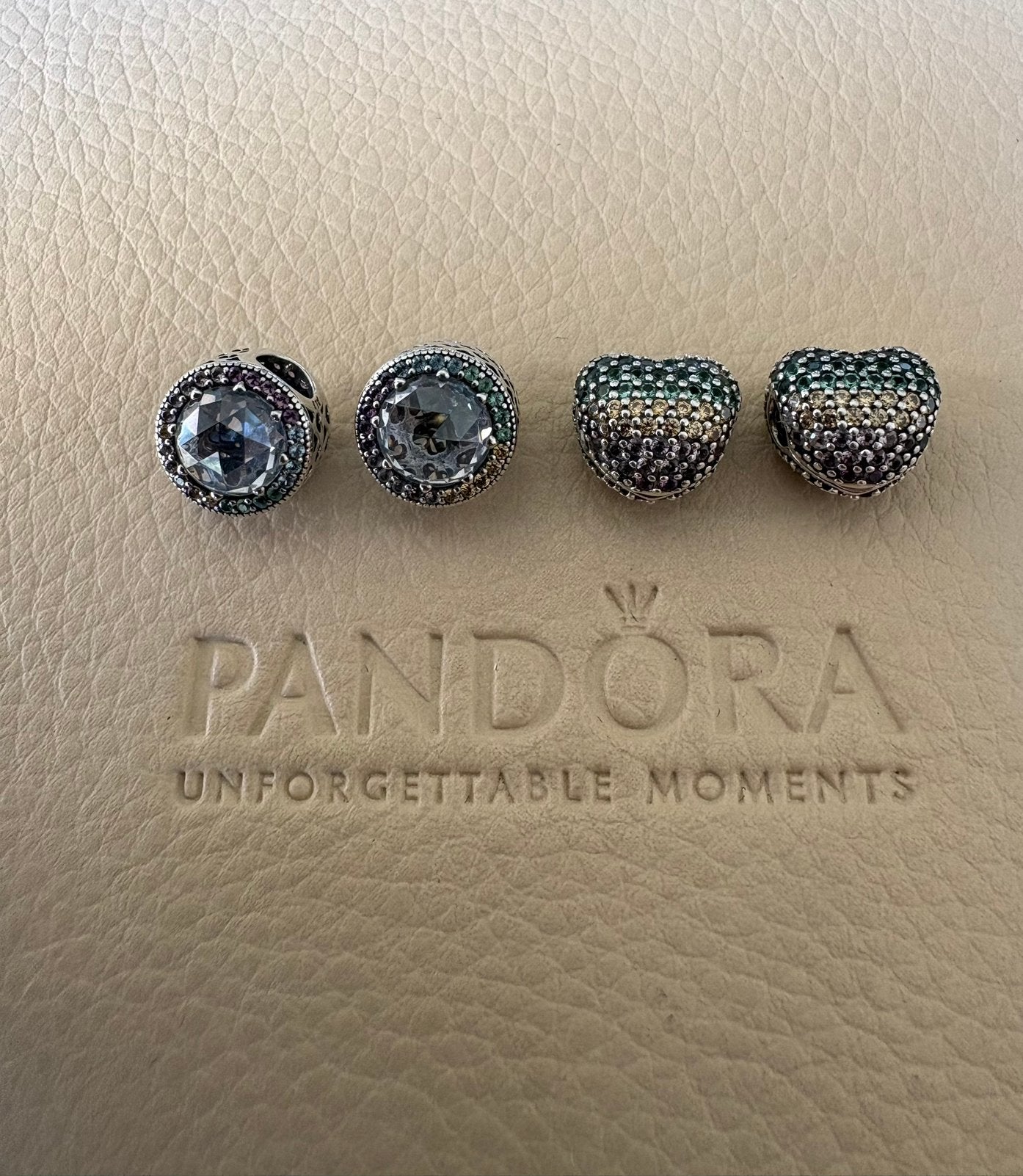 Pandora, Bijoux, Sacs & Beauté, Bracelets à breloques, Neuf, Enlèvement ou Envoi, Pandora, 4 bracelets à breloques ou plus