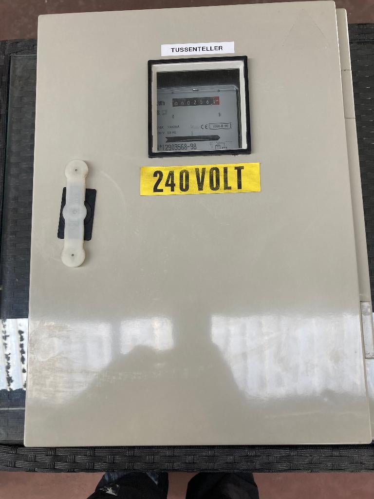 Tussenteller elektriciteit 230V–kWh meter met kast -automaat, Ophalen, Zo goed als nieuw, Overige typen