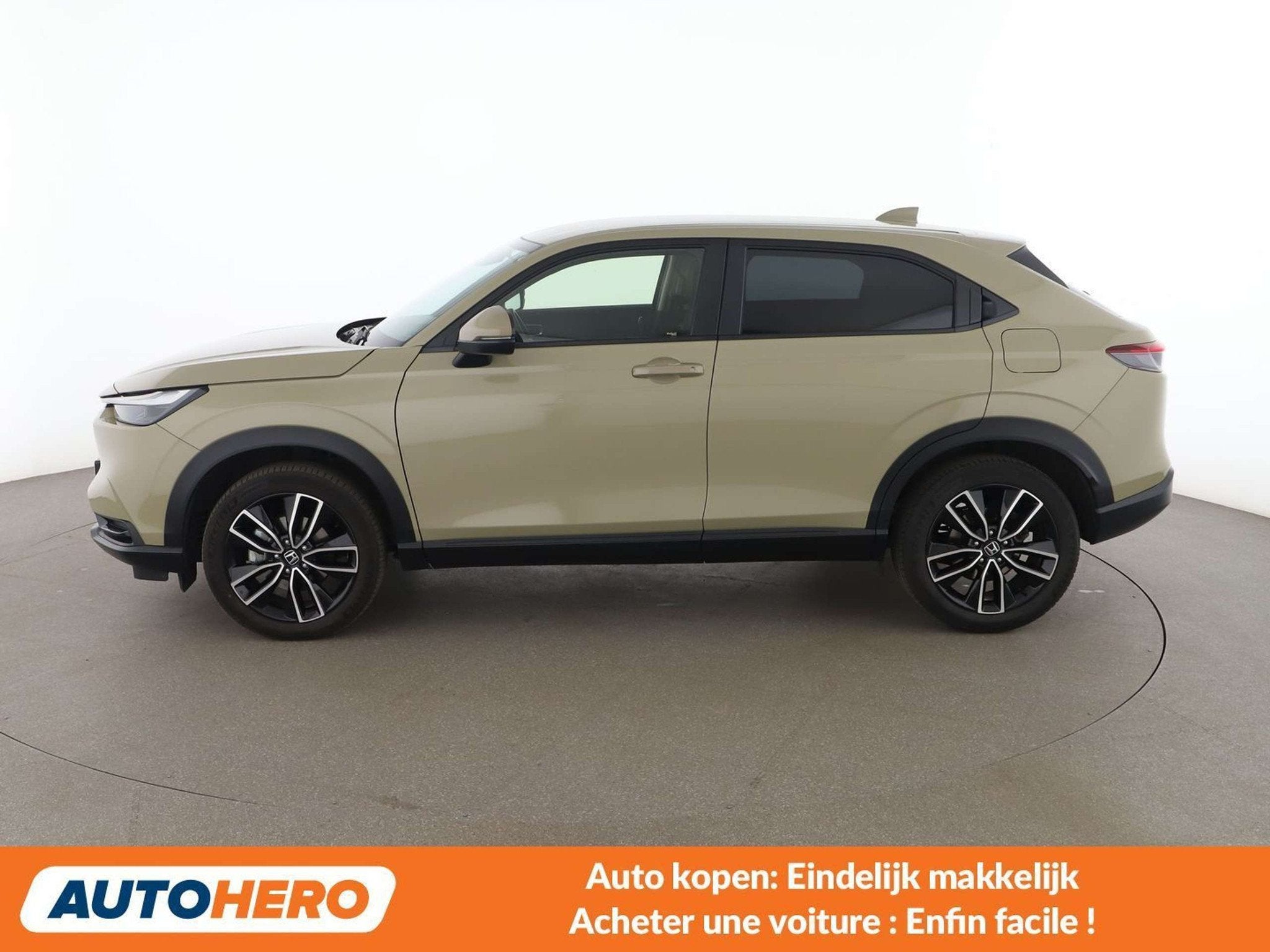 Honda HR-V 1.5 i-MMD Hybrid Elegance (bj 2024, automaat), Stof, HR-V, https://public.car-pass.be/vhr/0a55d4b4-e47a-460d-b276-f9be3e6b9a1b