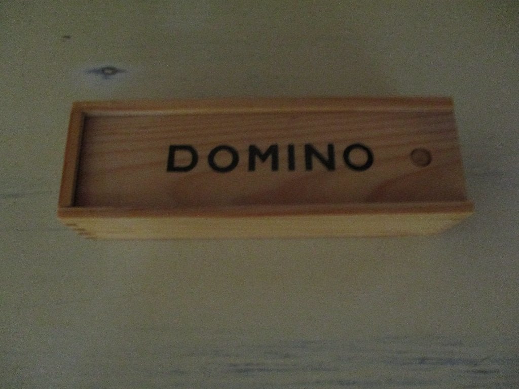bordspel houten kistje compleet limited Domino, Een of twee spelers, Ophalen of Verzenden, Zo goed als nieuw