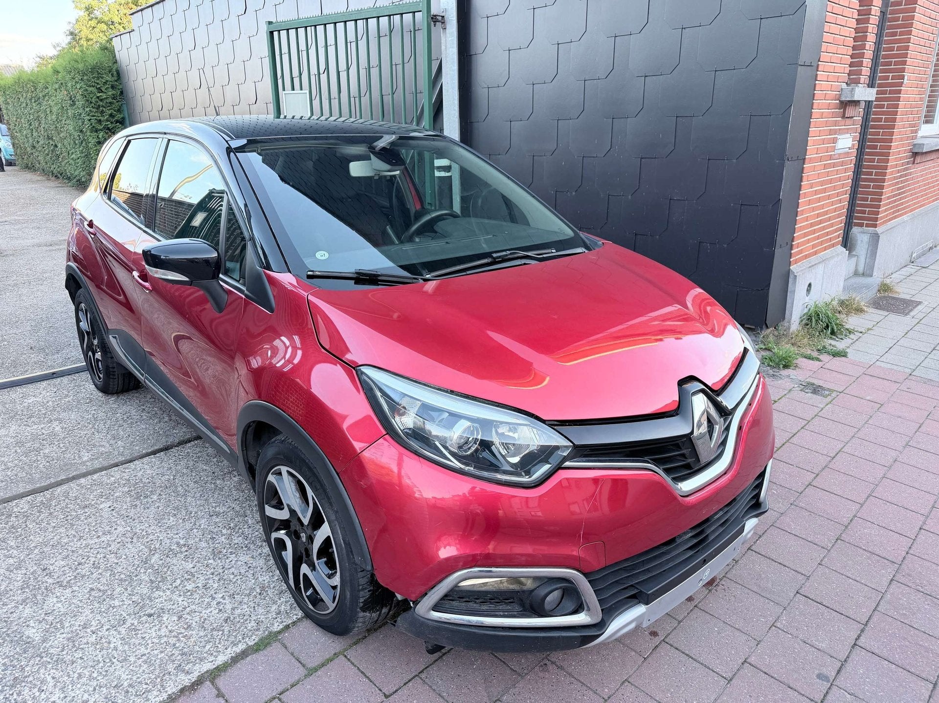 Renault Captur 1.5 DCI AUTOMAAT | NAVI | CRUISE | CAMERA, Auto's, Automaat, Gebruikt, Zwart, 4 cilinders