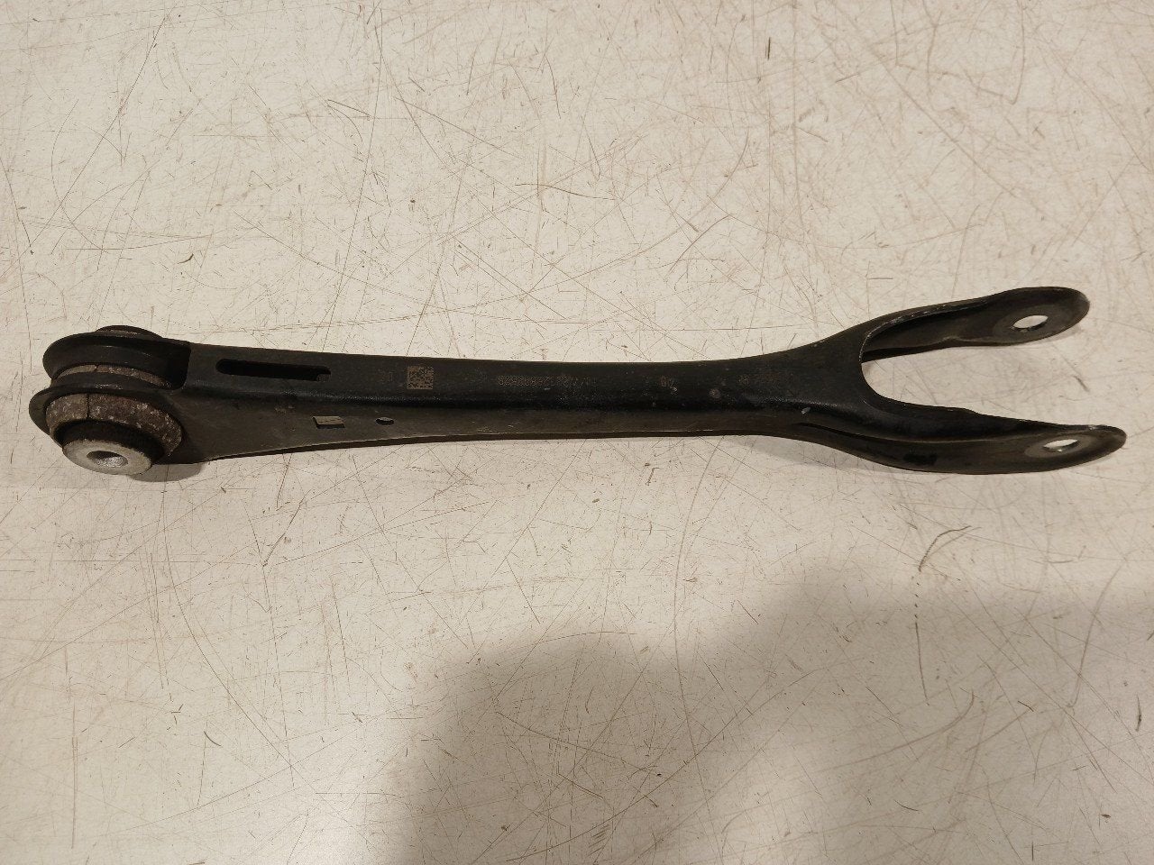 Draagarm links achter BMW 5 serie, BMW, Onderdelen@venauto.nl, Van der Ven Autorecycling B.V., Ettenseweg 76, 4706 PB Roosendaal, The Netherlands