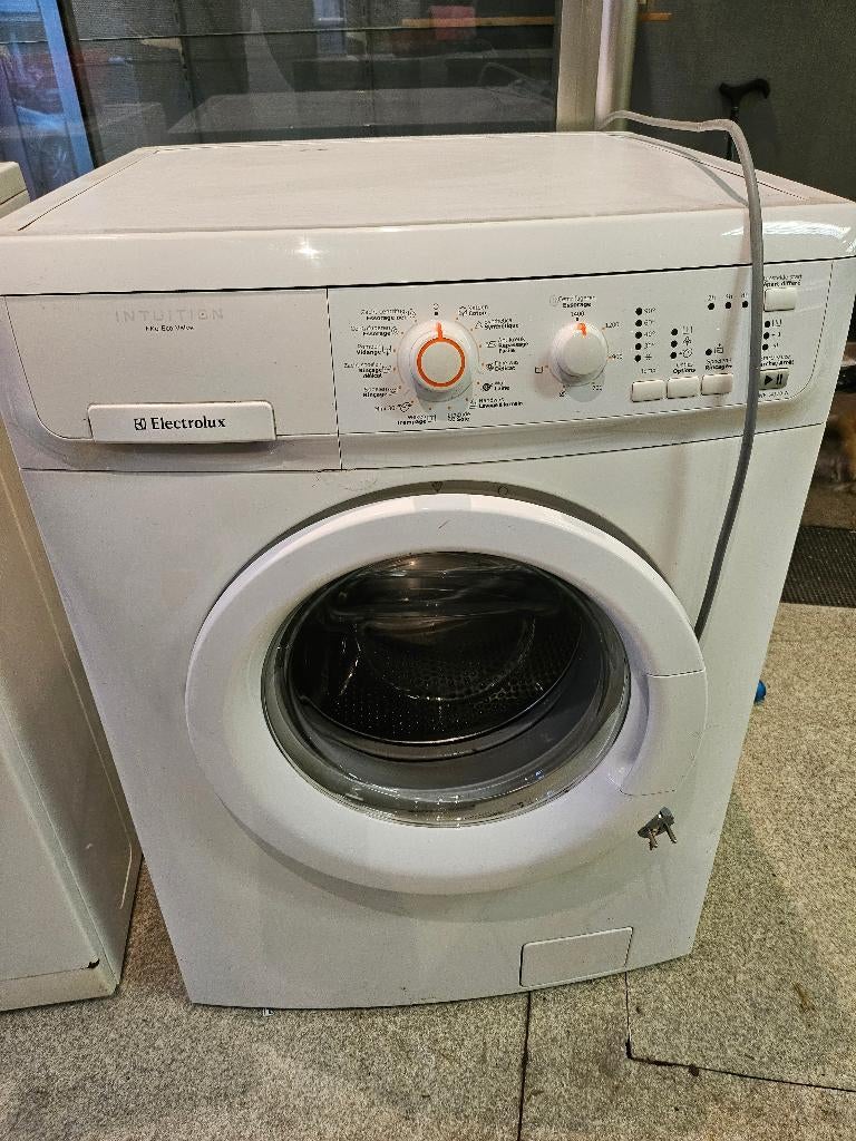 Machine a laver  electrolux, Electroménager, 6 à 8 kg, Programme lavage à la main, Chargeur frontal, Enlèvement