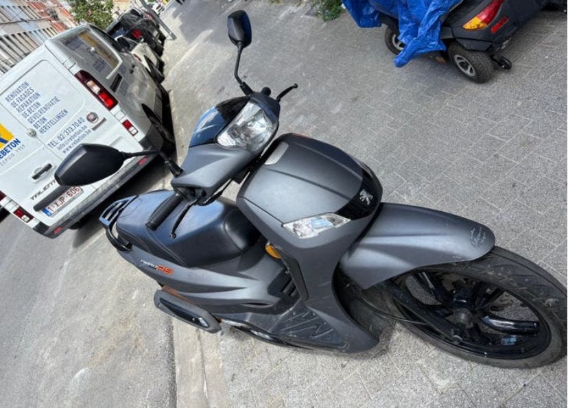 Peugeot Tweet - 4T (2016) 8800 km - Classe B 45 km/h, Vélos & Vélomoteurs, Autres modèles, Classe B (45 km/h), Enlèvement, Utilisé