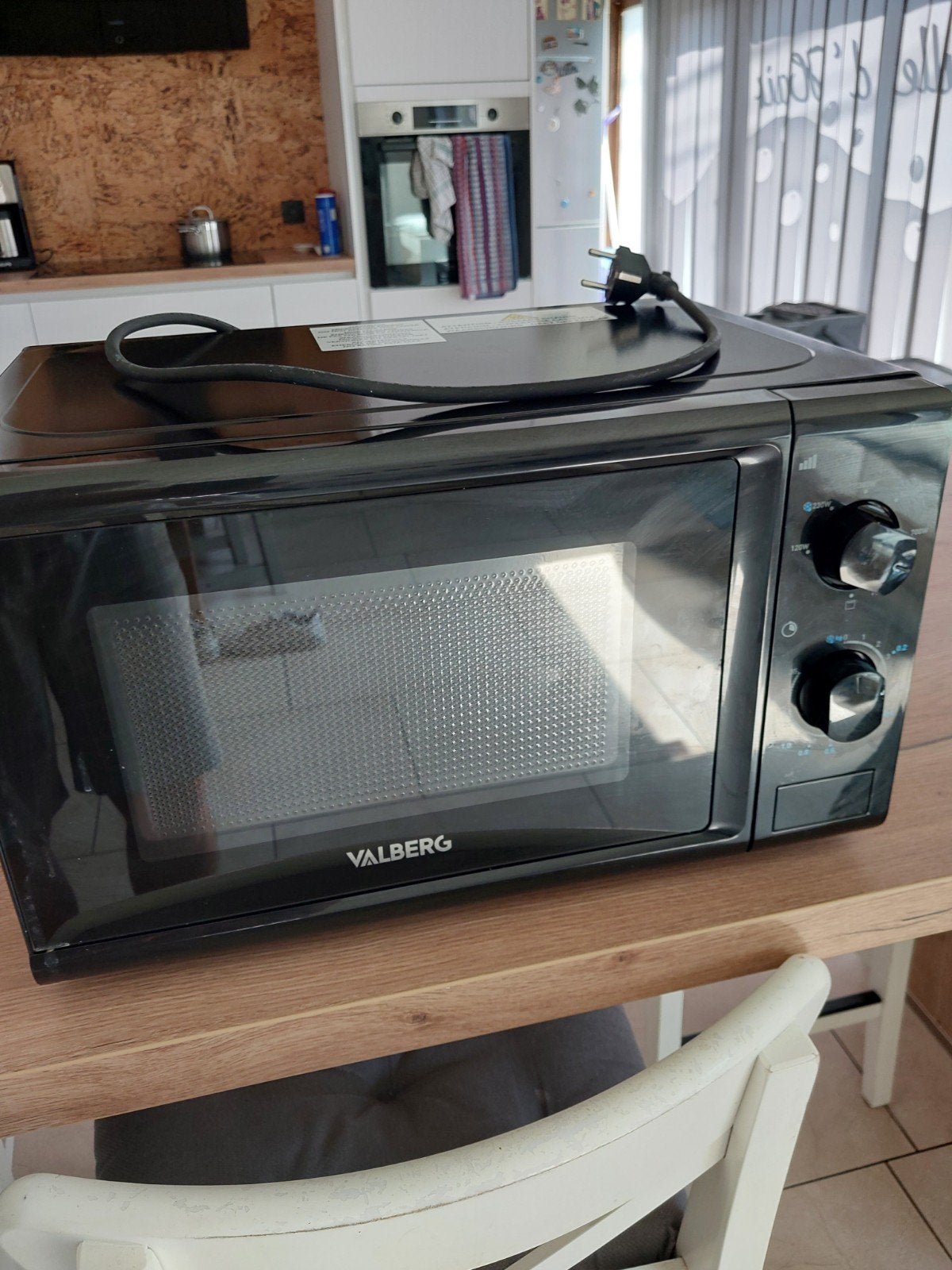 Petit micro ondes, Elektronische apparatuur, Microgolfovens, Ophalen, Tussenbouw, Grill, Zo goed als nieuw