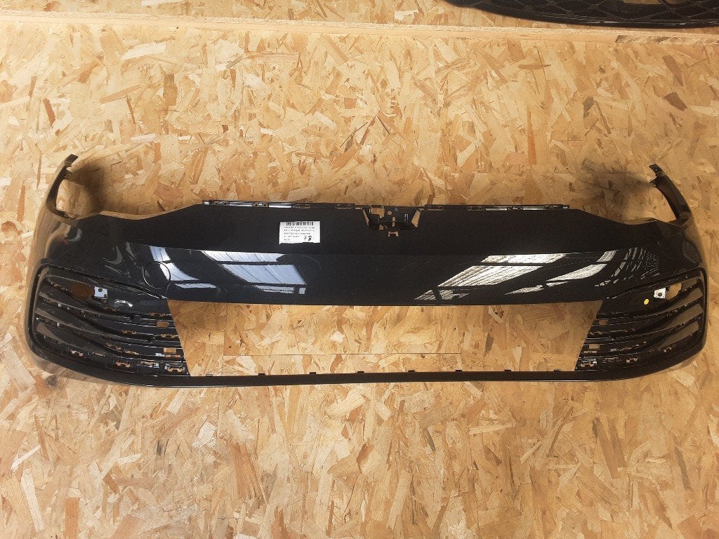 PARE-CHOCS AVANT Volkswagen Golf VIII (CD1) (5H0807221J), Pare-chocs, Volkswagen, Mevr. I. Hauben, Utilisé
