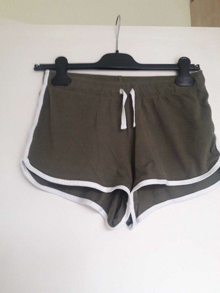 Shortje , maat : 2XS, Vêtements | Femmes, Culottes & Pantalons, Primark, Enlèvement ou Envoi, Neuf, Blanc