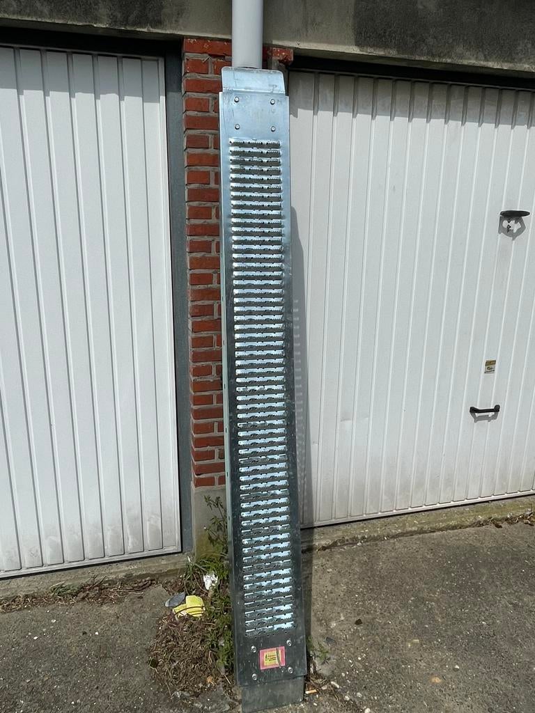 Oprijplaat, Auto diversen, Aanhangwagen-onderdelen, Ophalen, Zo goed als nieuw