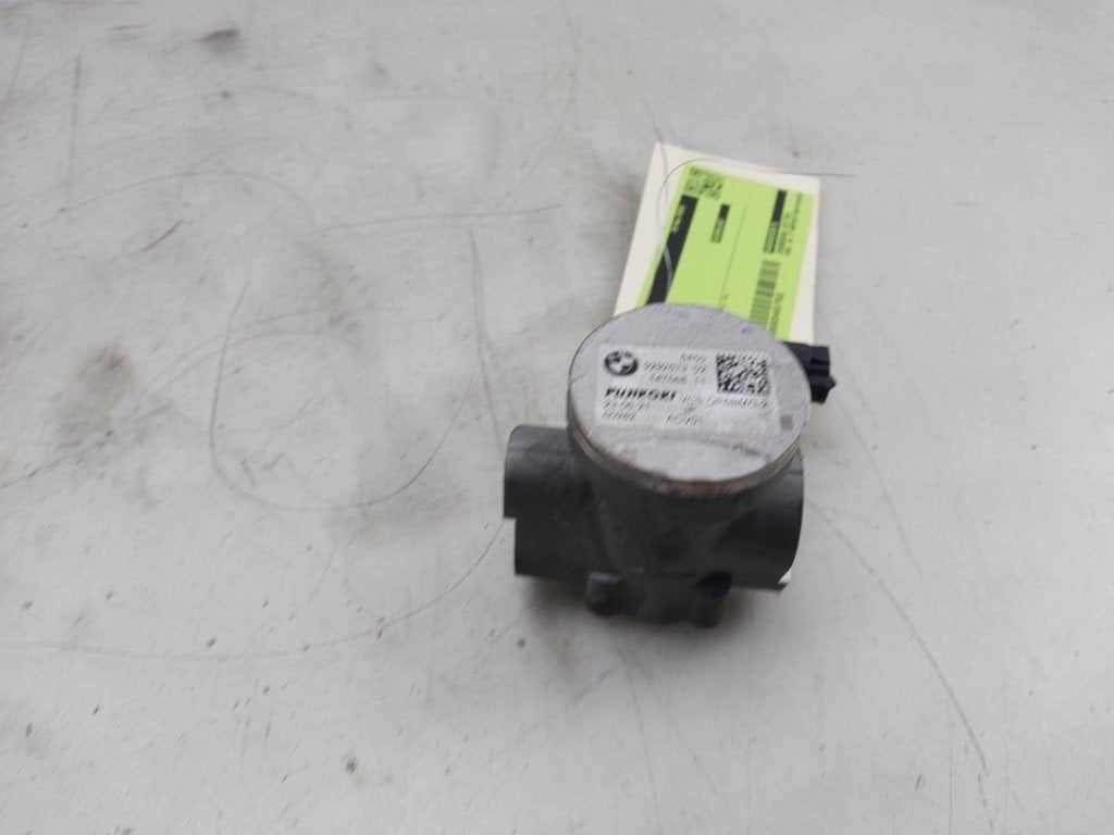 RADIATEUR SOUPAPE ELECTRIQUE BMW i3 (I01) (|64509292573|), Utilisé, BMW, Petuelring 130
80809  München, DE, Bayerische Motoren Werke AG