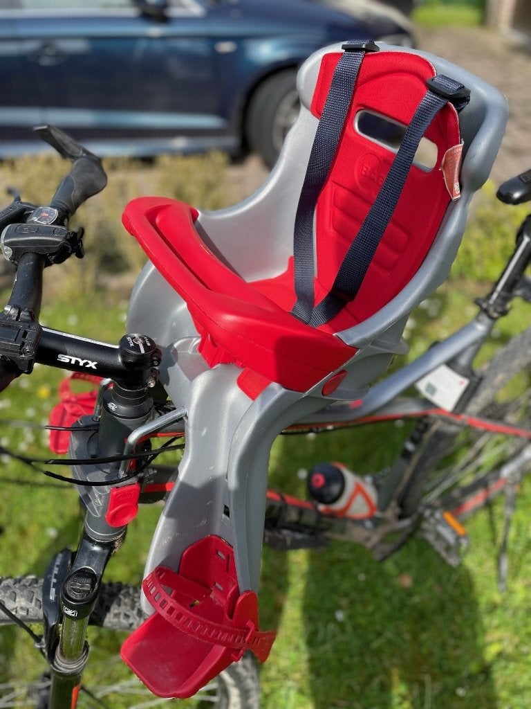 Fietstoeltje vooraan Babyx, Fietsen en Brommers, Fietsaccessoires | Fietsstoeltjes, Gebruikt, Voorzitje, 9 t/m 18 kg, Voetsteuntjes