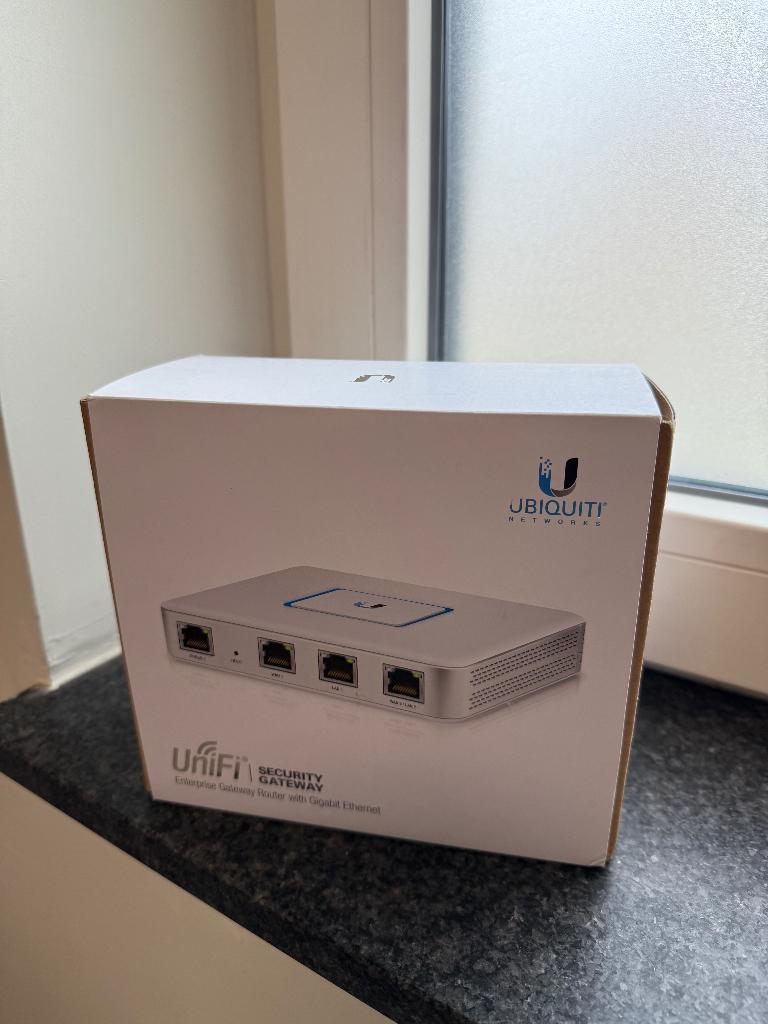 Unifi security gateway router, Informatique & Logiciels, Envoi, Comme neuf, Routeur, Ubiquiti Unifi