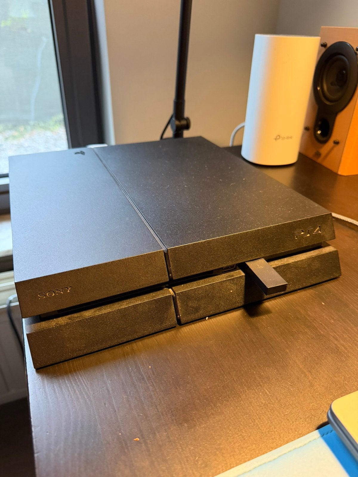 Ps4 original 1Tb 2 dualsense controllers inc games, Games en Spelcomputers, Spelcomputers | Sony PlayStation 4, Ophalen of Verzenden
