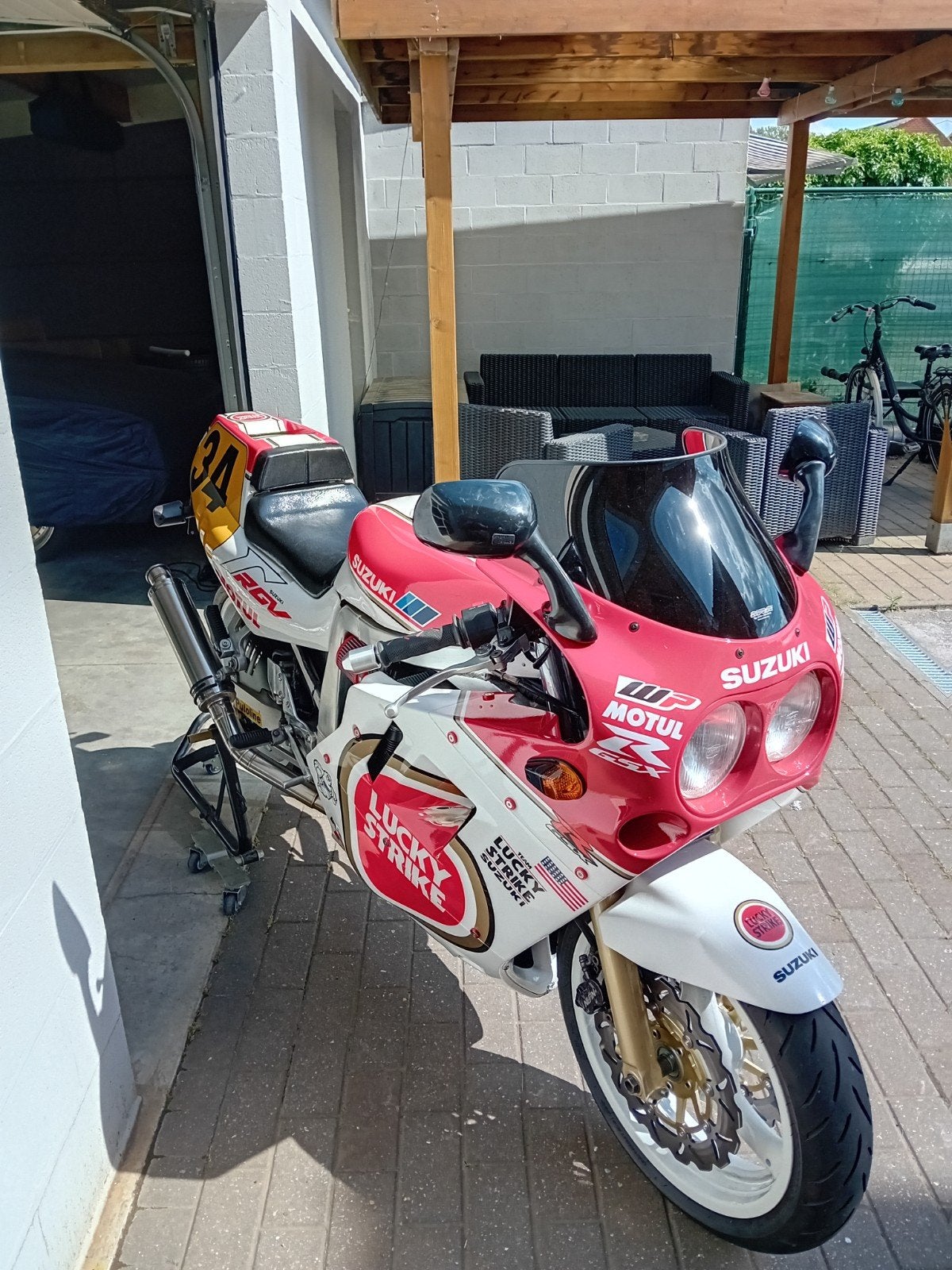 Suzuki gsxr1100 89. Lucky Strike. Interessepeiling., Ophalen