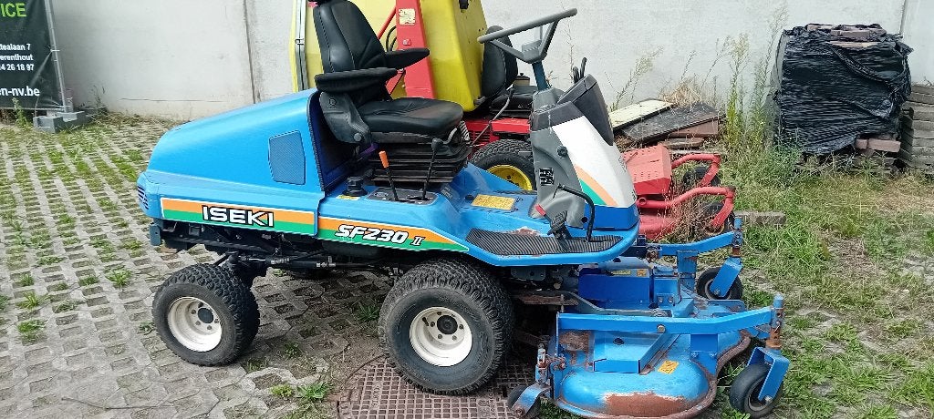 Iseki SF 230 Zitmaaier, Ophalen