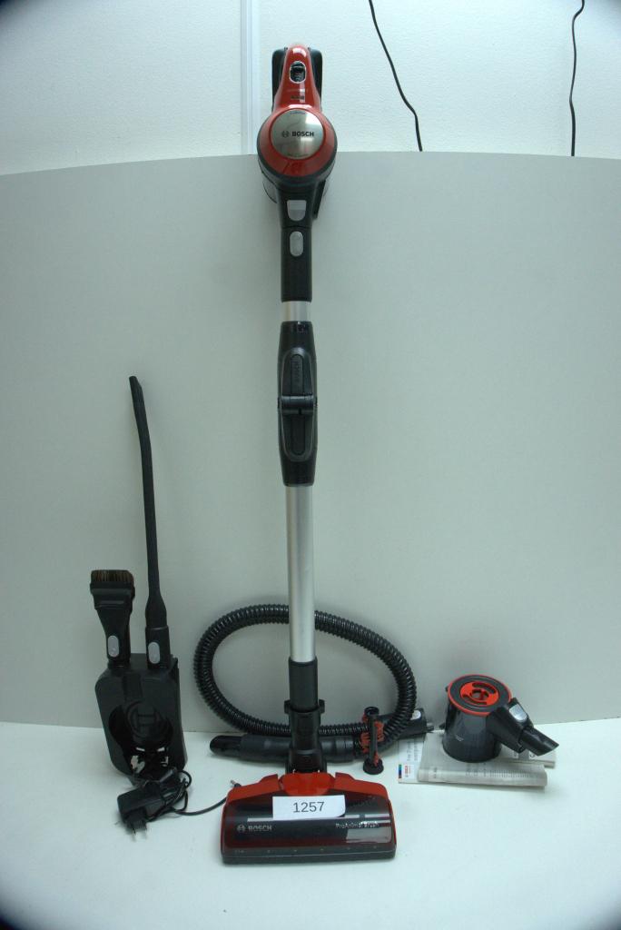 Bosch BCS711PET Rood Steelstofzuiger, Elektronische apparatuur, Stofzuigers, Niet ingevuld, Niet ingevuld, Niet ingevuld