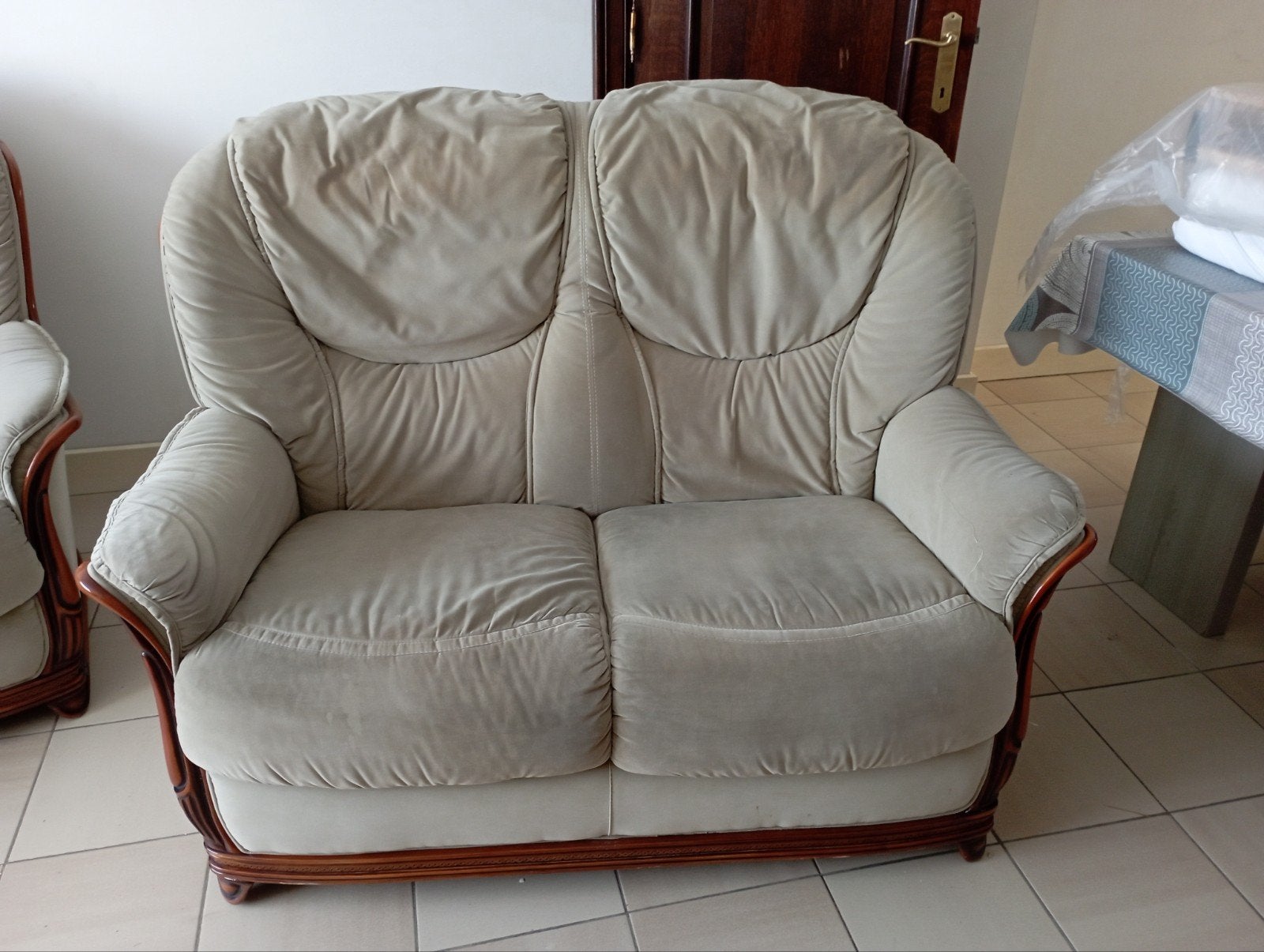 Gratis beige stoffen zetels met hout, Ophalen, Hout