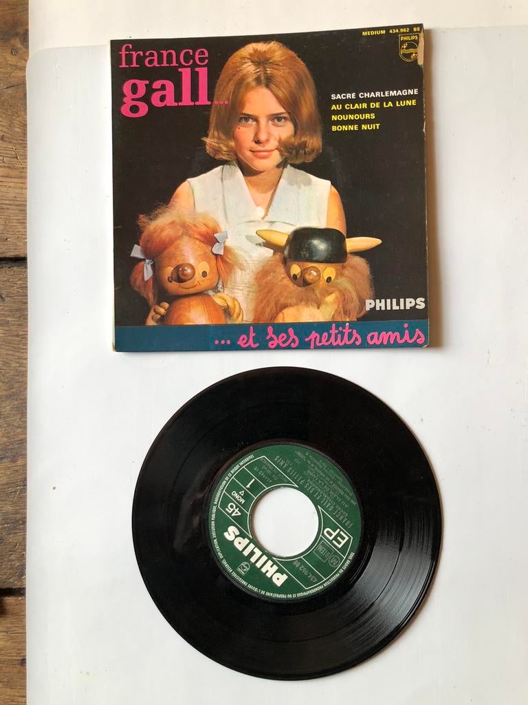 France Gall : Sacré Charlemagne (1964), Envoi, Comme neuf