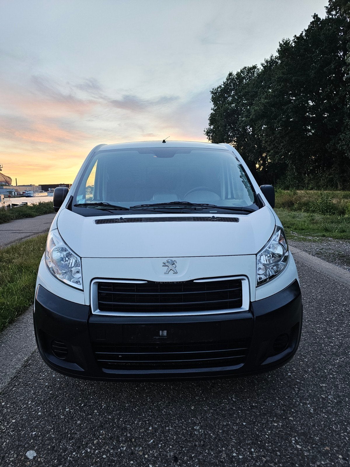Peugeot Expert 05/2014 euro 5b 1ste eigen airco
05/2014 Face, Autos, Camionnettes & Utilitaires, Euro 5, 3 places, Vitres électriques