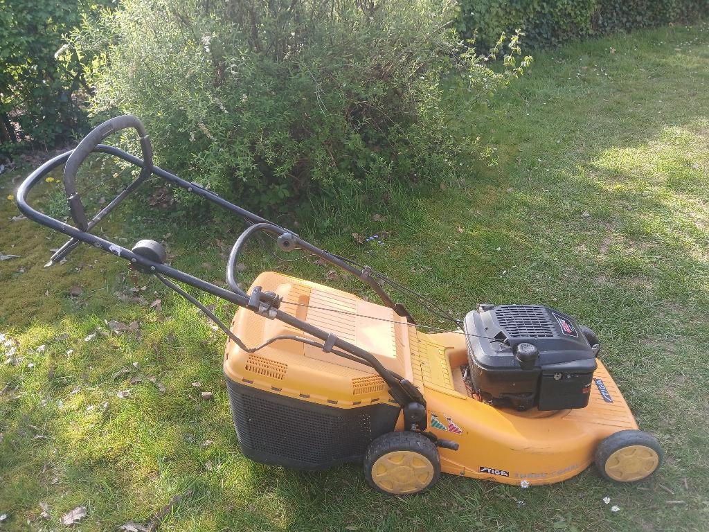 Tondeuse  STIGA COMBI53 53 cm Autotractee peu servi exc.etat, Tondeuse rotative, Tondeuses à gazon à essence, Comme neuf, Enlèvement