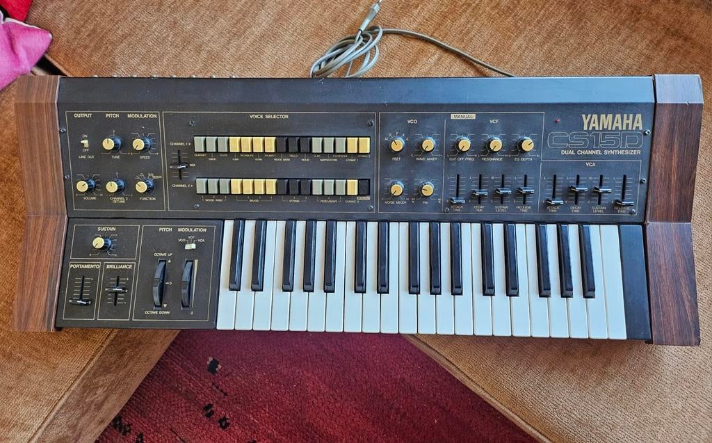 Yamaha CS15D