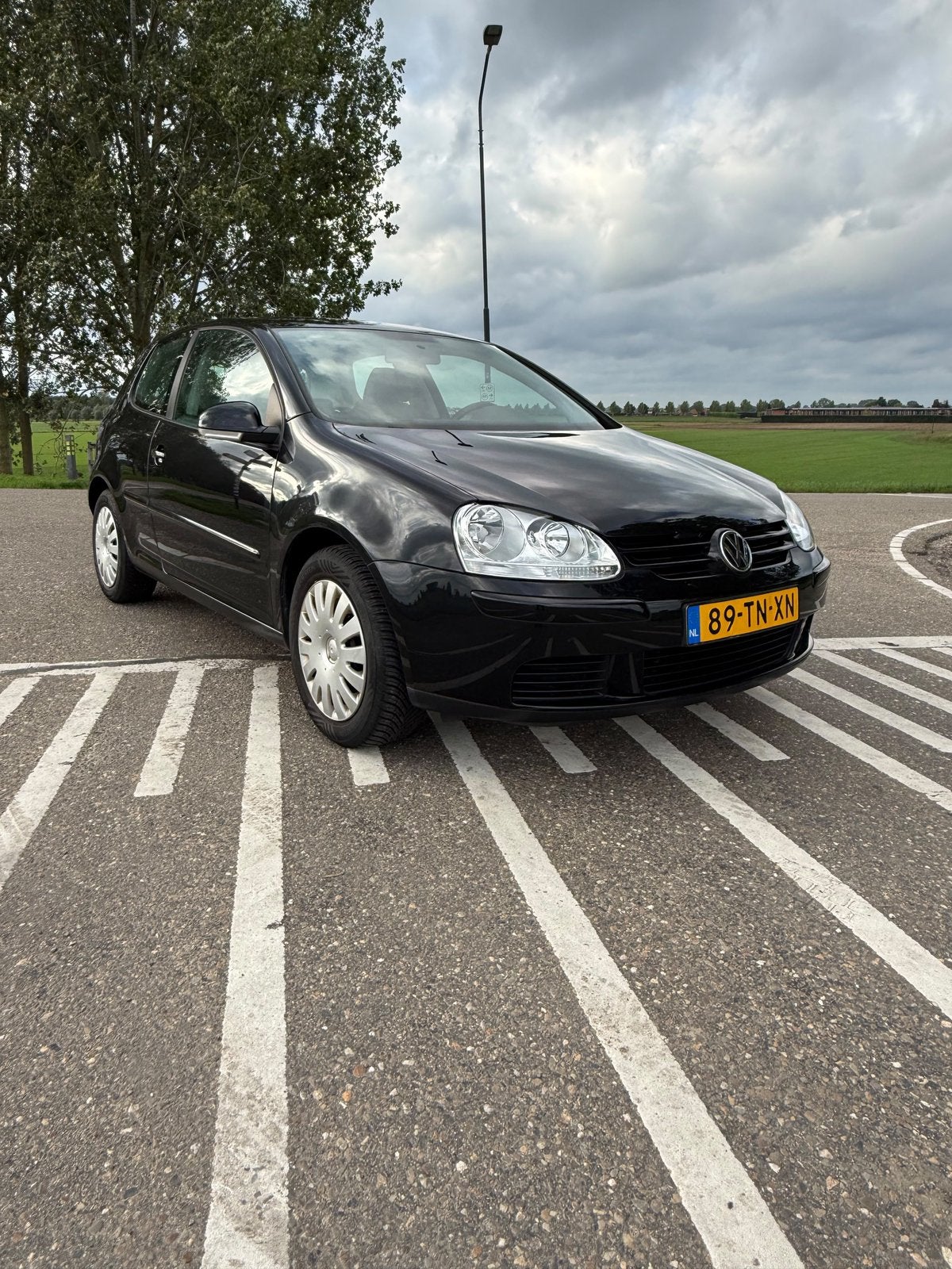 Vw golf 1.4 16 V Comfort Line climatisation 108 148 km, Autos, Achat, ABS, Noir, Golf