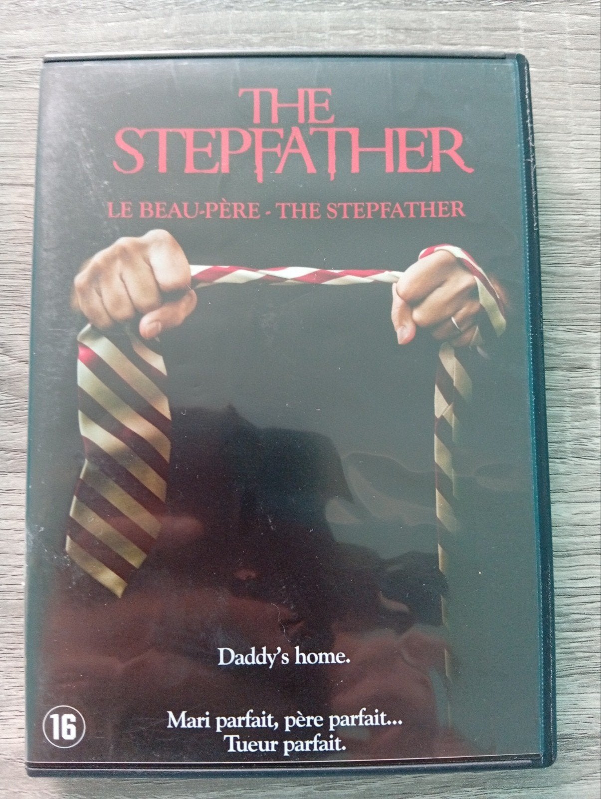 the stepfather thriller dvd penn badgley, Cd's en Dvd's, Dvd's | Thrillers en Misdaad, Vanaf 16 jaar, Nederlands, Ophalen of Verzenden